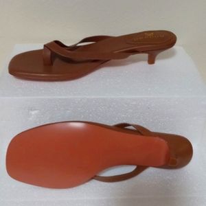 Women's kitten heel sandals